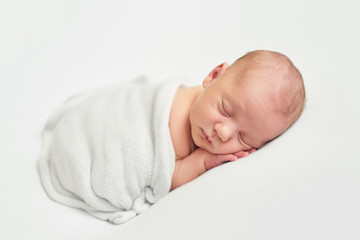 Au secours ! Comment faire avec un nouveau-né ; liste d’articles utiles ? 1